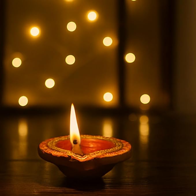 4 x Red Leaf Shape Decorative Diyas with Green Stone Center