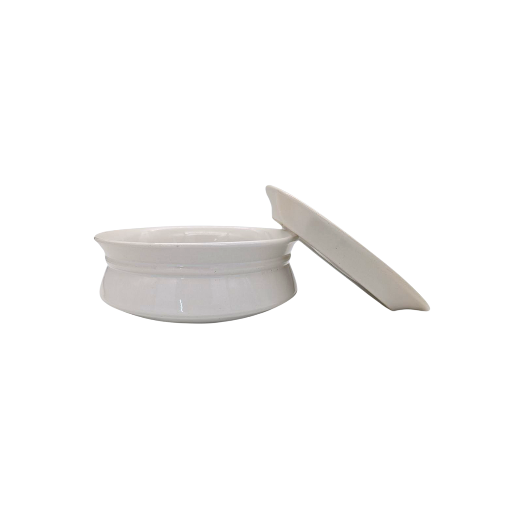 Elegant White Ceramic Serving Dish with Lid - 23CM