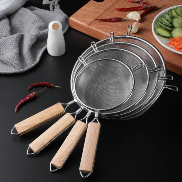Colanders & Sieves – C&S Homestore