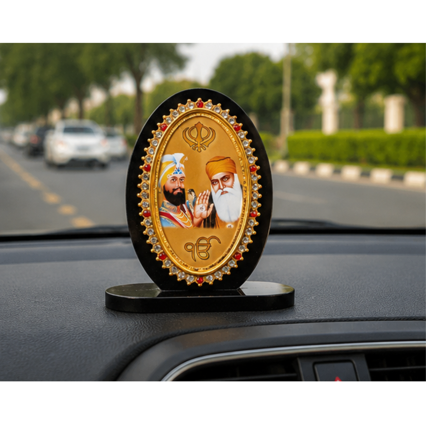 Sikh Religious Dashboard Idols Decorative Oval Photo Frame Ornament for Car Dashboard Guru Nanak Ji Khanda Sahib Guru Gobind Singh Ji 9cm